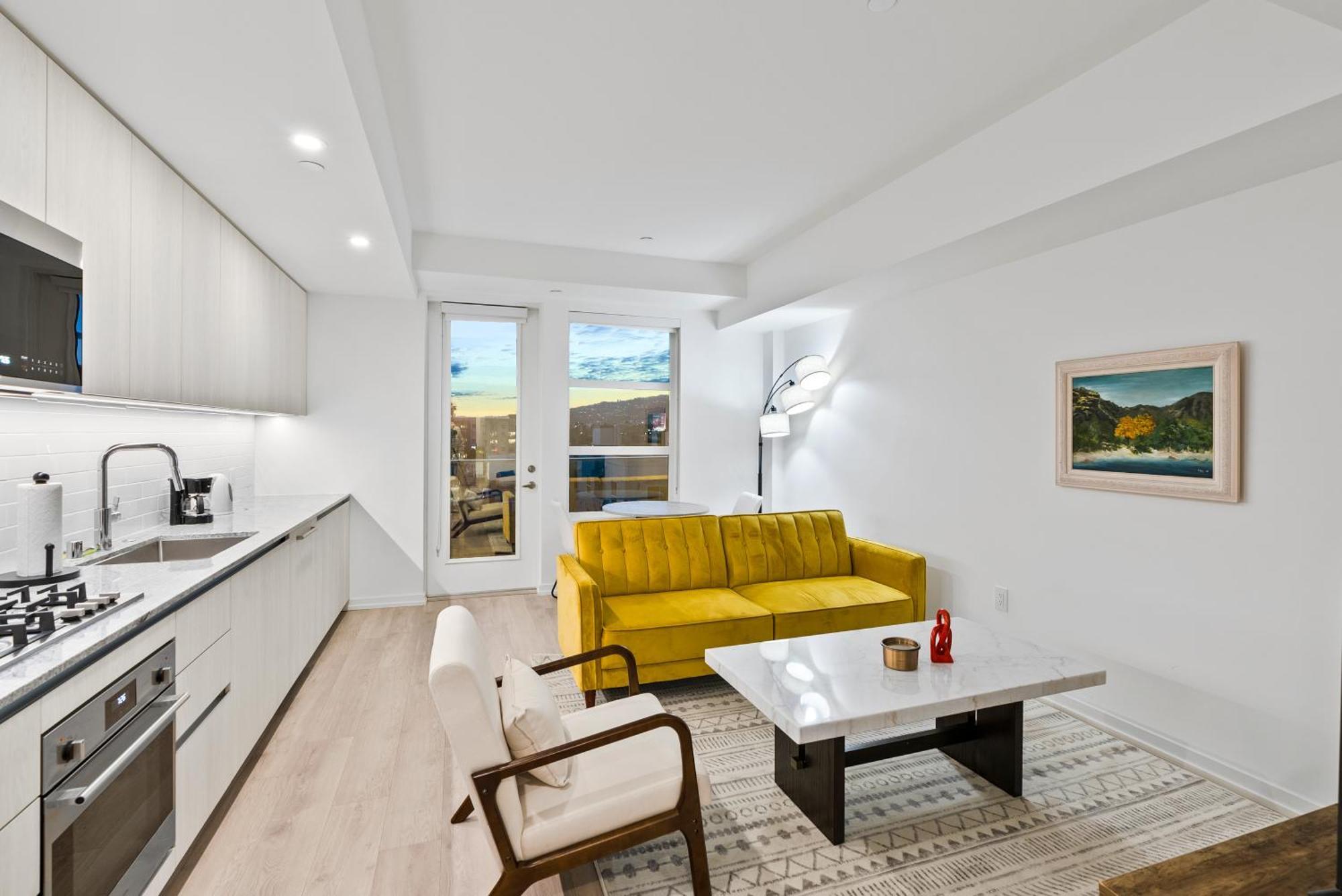Comfortable And Spacious In West Hollywood *