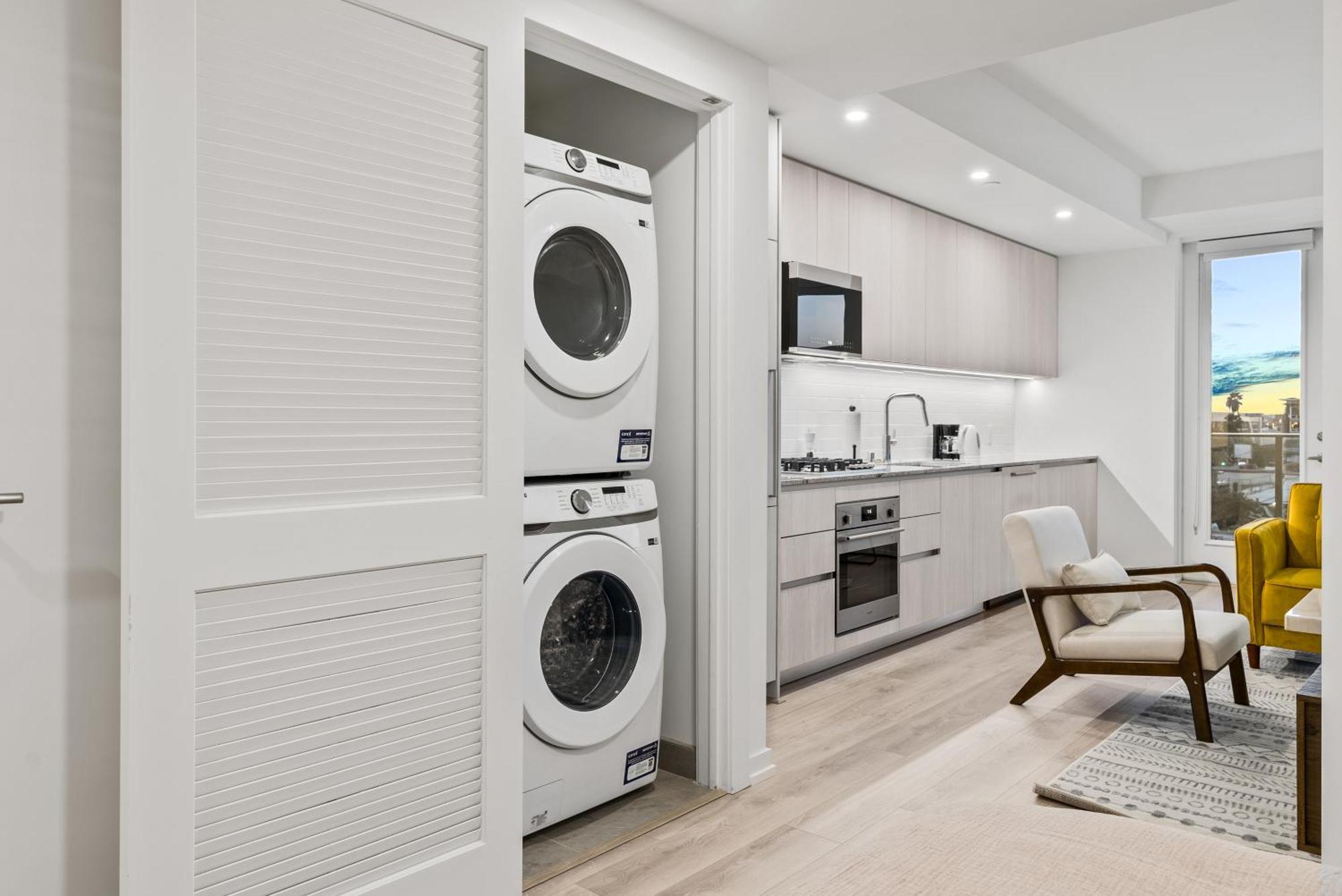 Apartment Comfortable And Spacious In West Hollywood