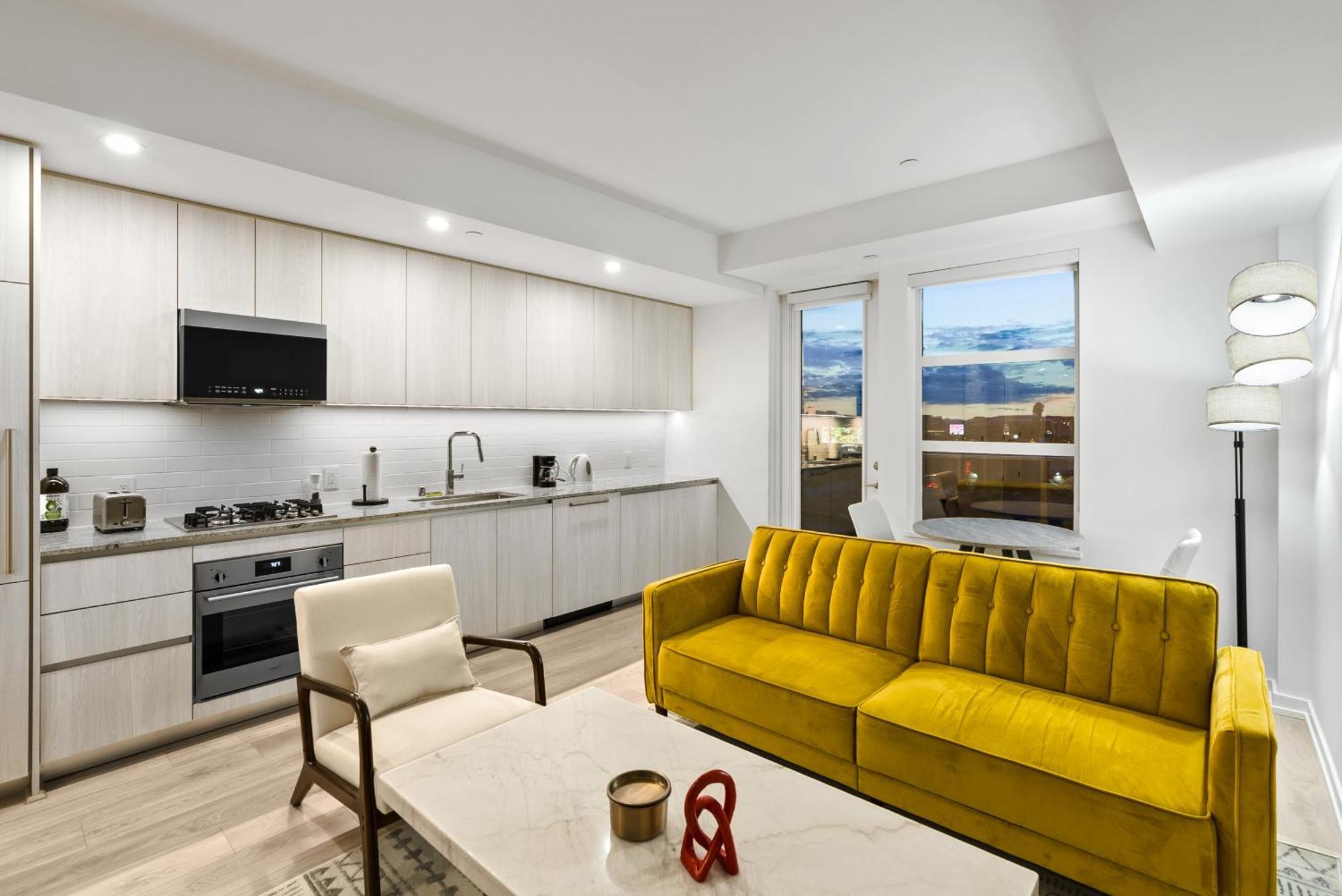 Comfortable And Spacious In West Hollywood Apartment *